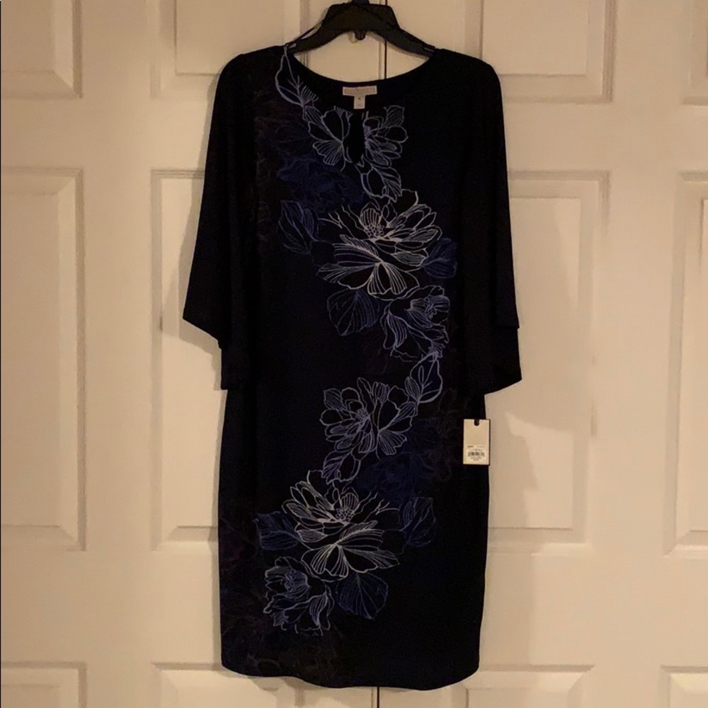 Dana Buchman dress. Size M. New with tags.